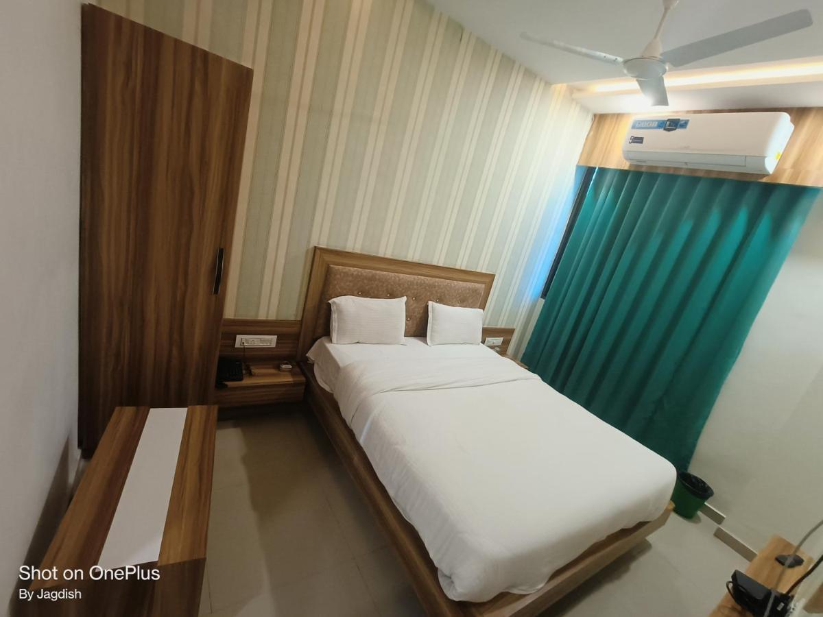 Hotel Asopalav Gandhinagar Luaran gambar